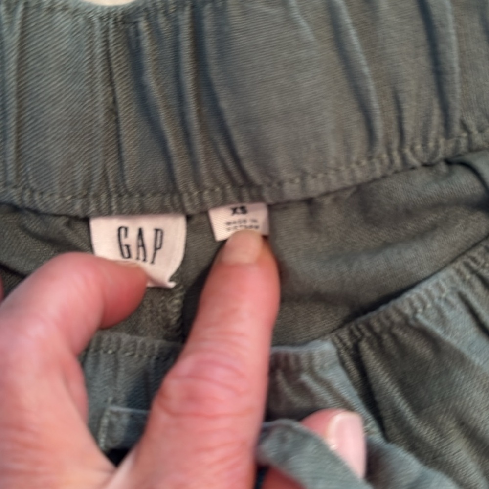 GAP Olive Green Cargo Pants - Picture 4 of 6